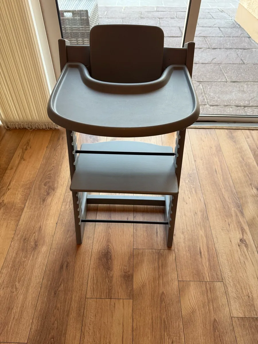 Stokke Tripp Trapp Chair with Tray - Image 1