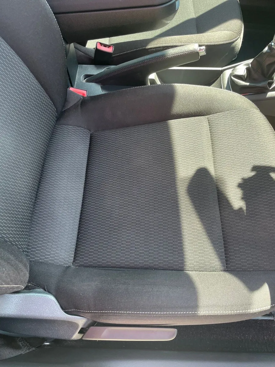 Car - Image 2