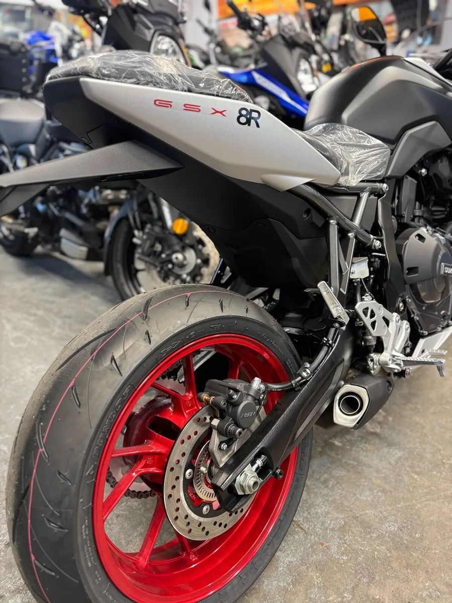 BRAND NEW SUZUKI GSX8R - Image 3