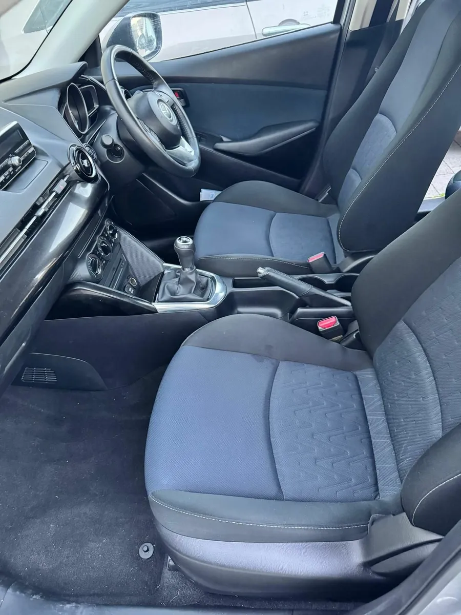 Mazda 2 2016 - Image 1