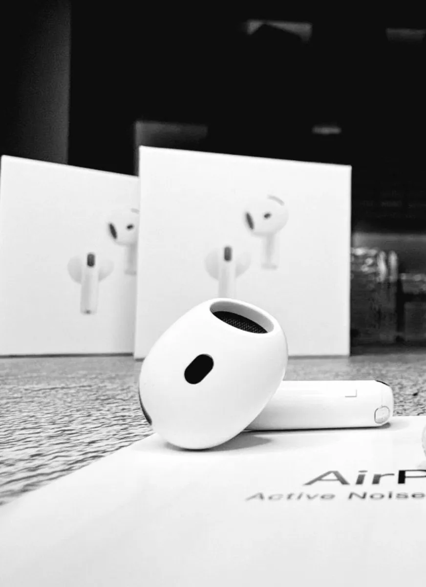 Airpods 4 - Image 1