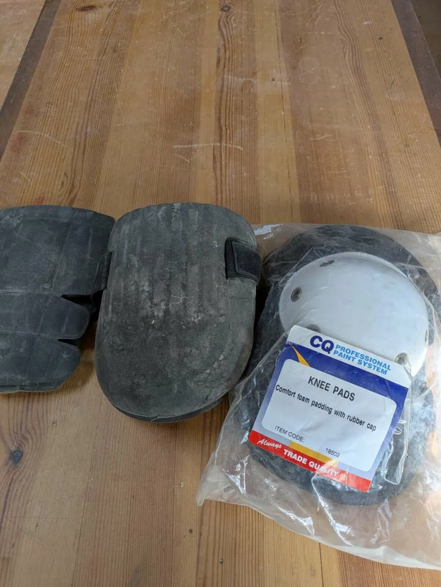 Knee pads