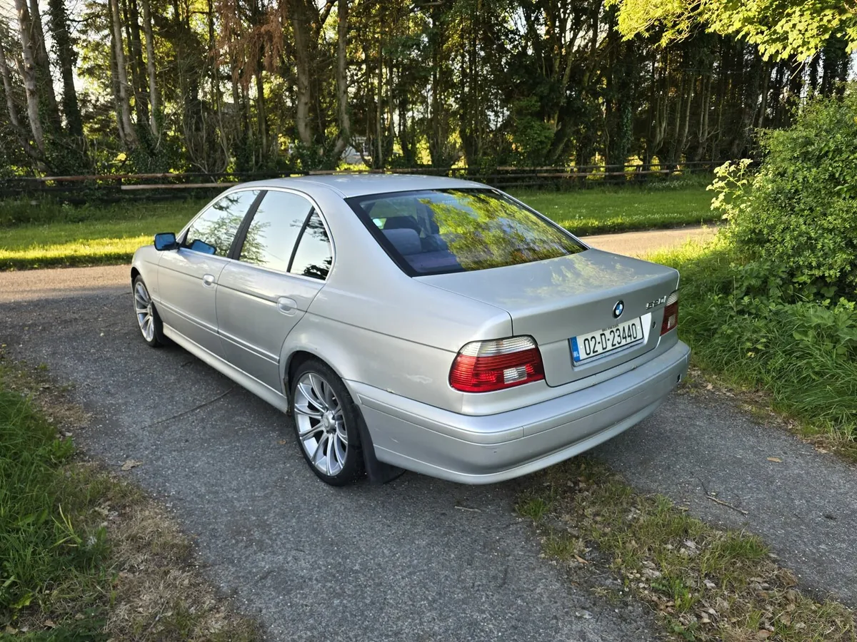 BMW 520i manual 6 cylinder - Image 2