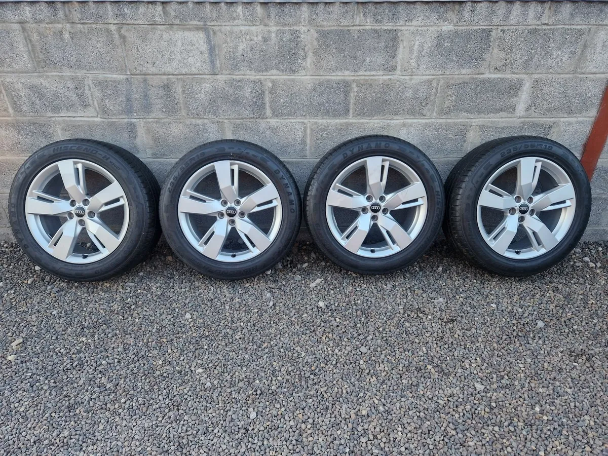 Audi Q5 'Premium' 19" V.Good Tyres - Image 1
