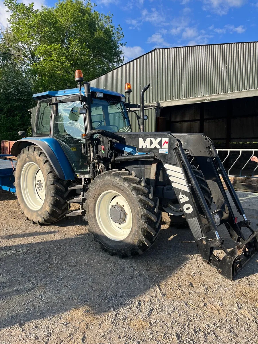 New Holland TS110 - Image 1