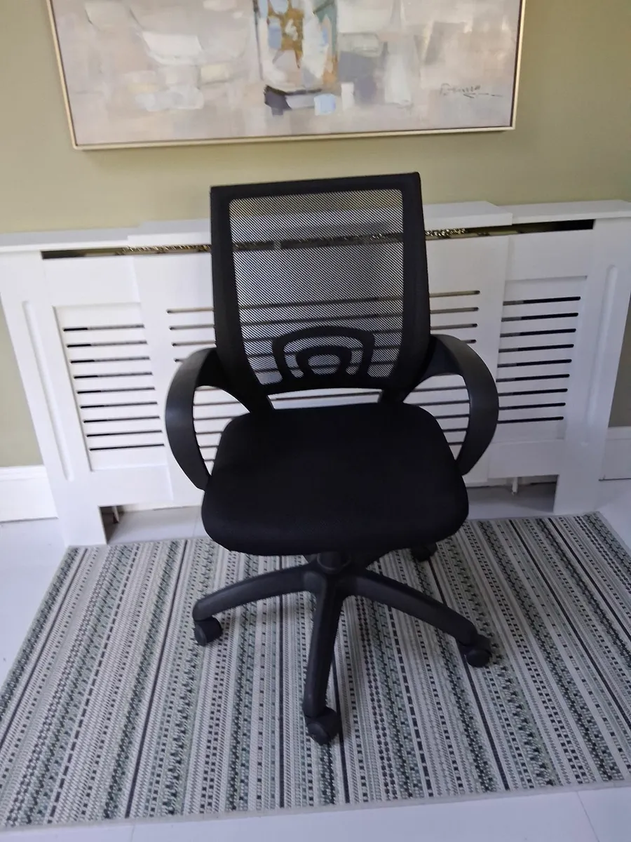 Office Chair - Image 1