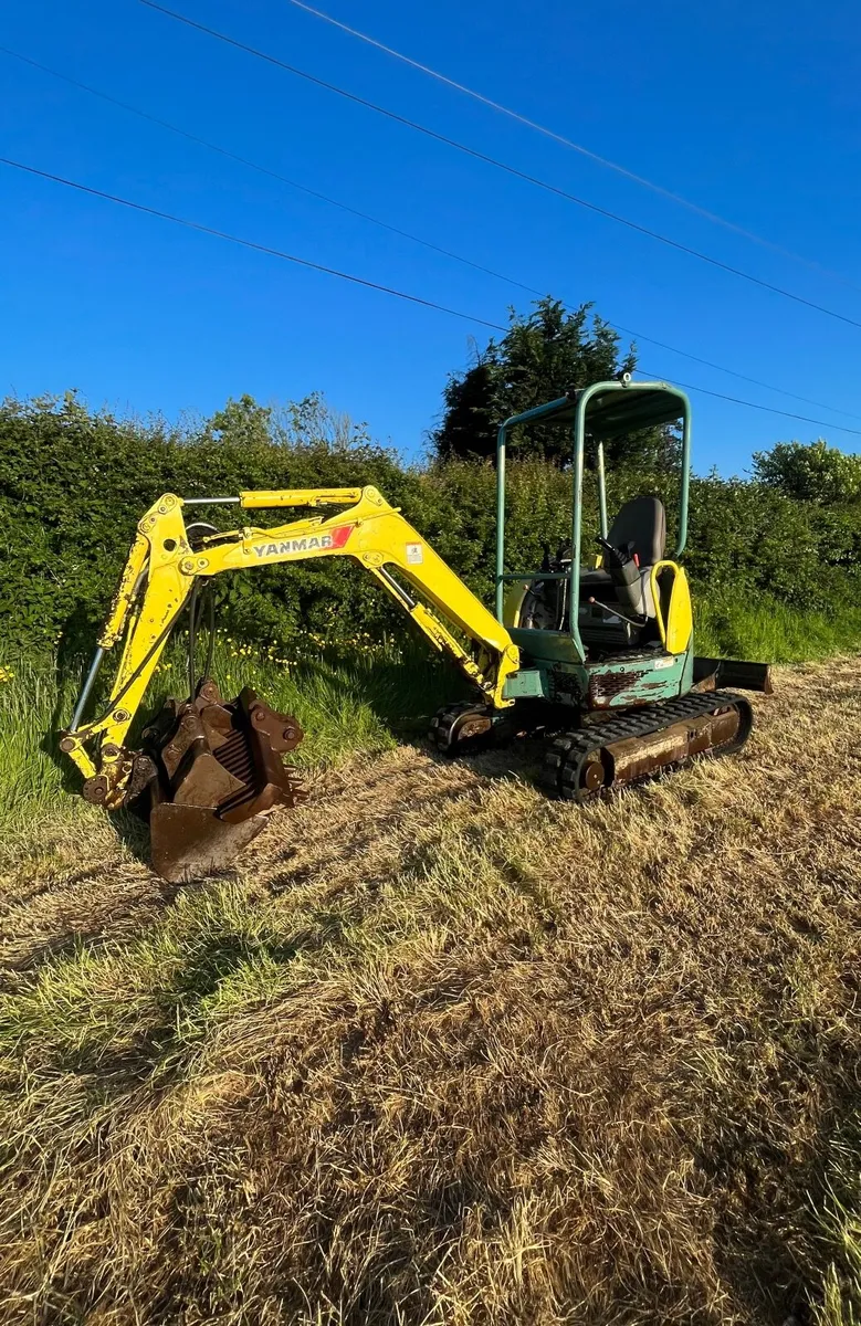 2.6 tonn yanmar mini digger - Image 1