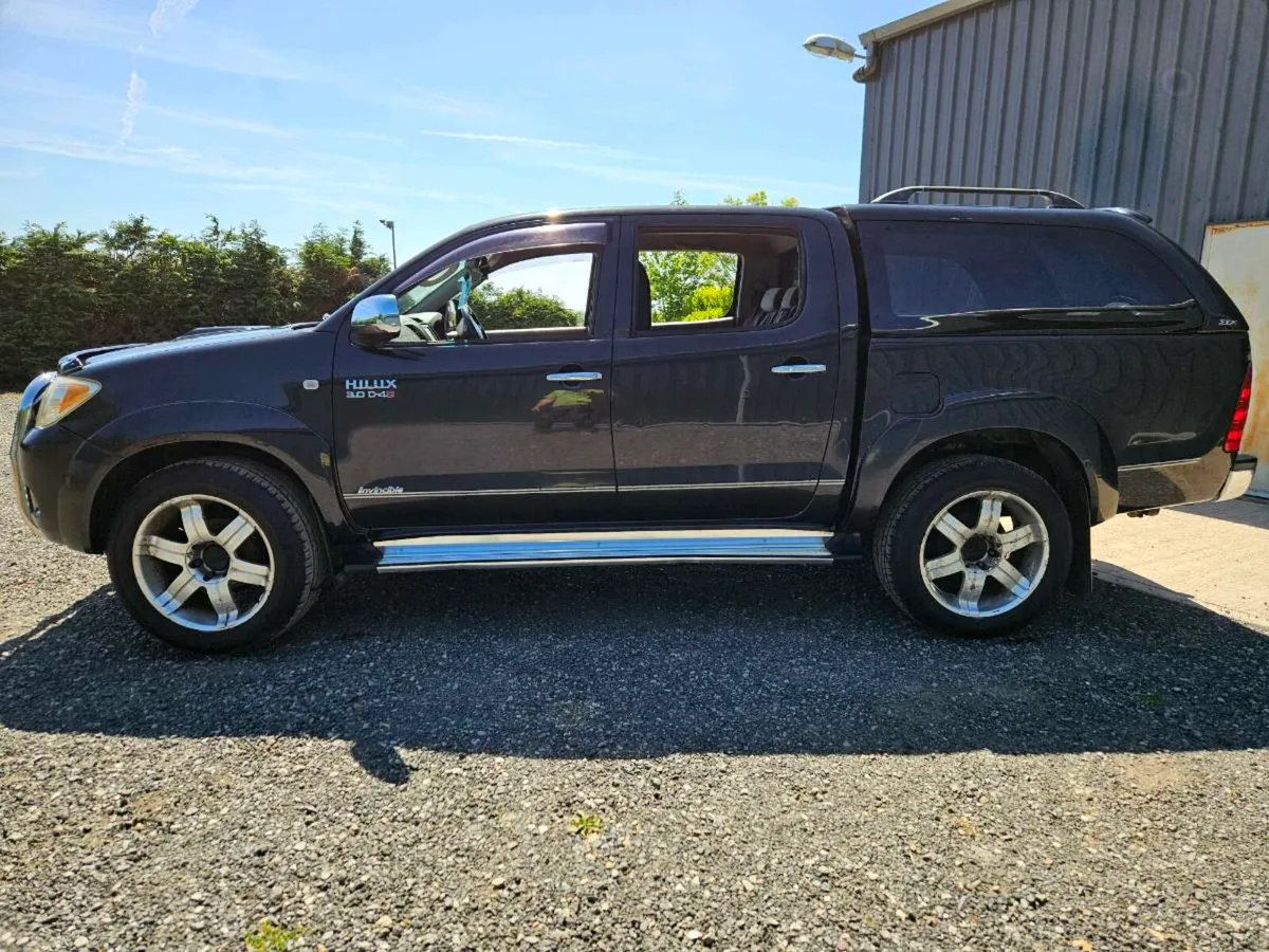 Toyota Hilux Invincible 2008 - Image 4