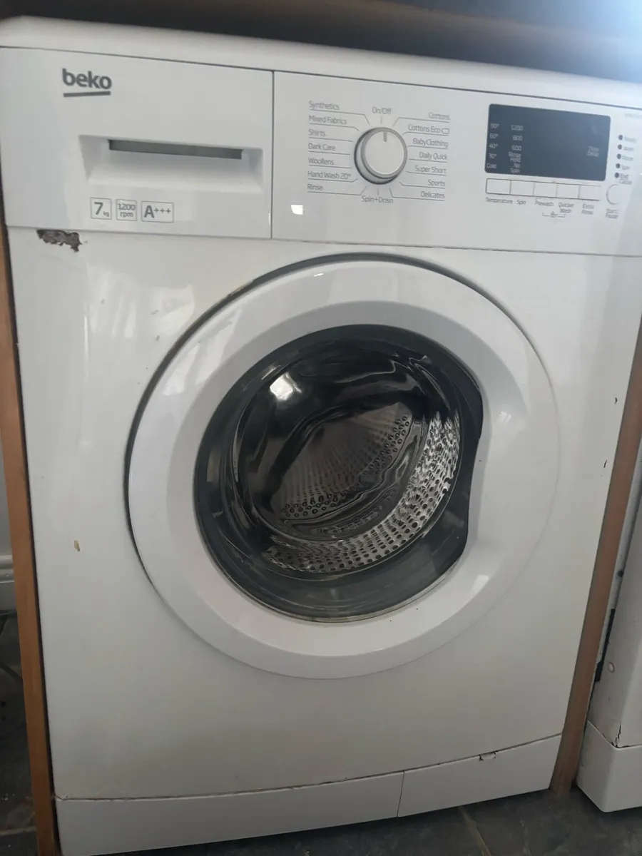 Washing machine - Image 1