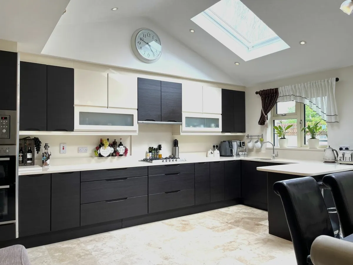 Stunning 4-Bed Semi-D Home with Large Extension - Image 4