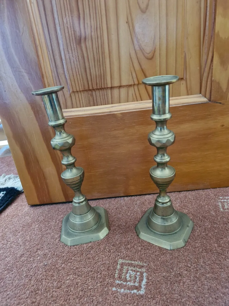 Miscellaneous items - Image 1