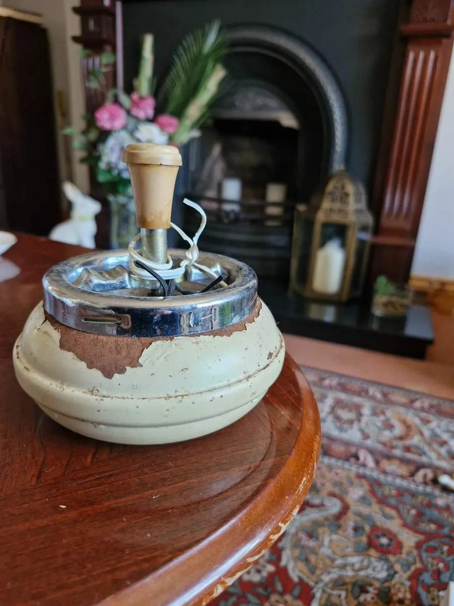 Miscellaneous items - Image 4