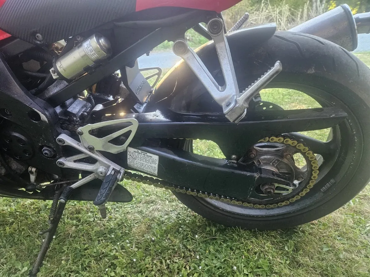 CBR 600 - Image 4