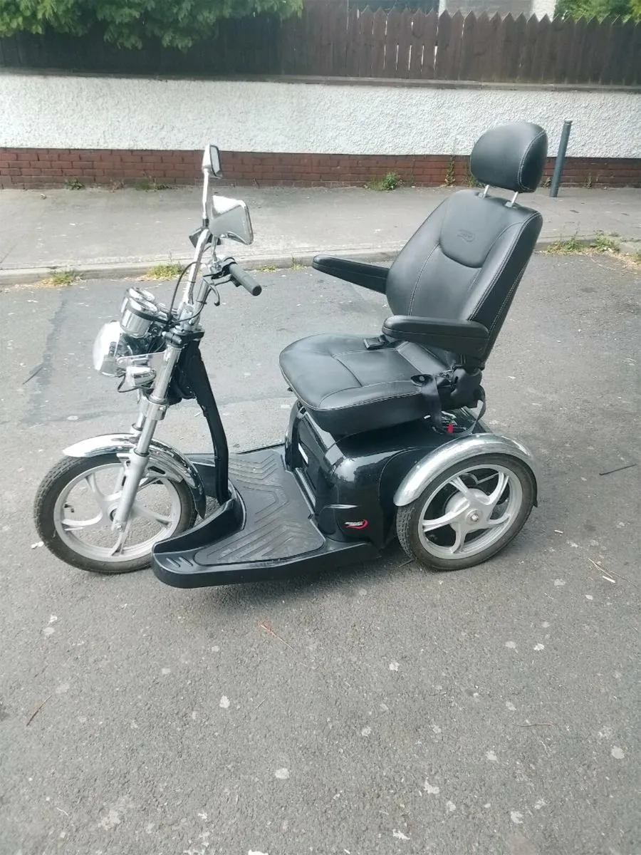 Electric mobility scooter - Image 1