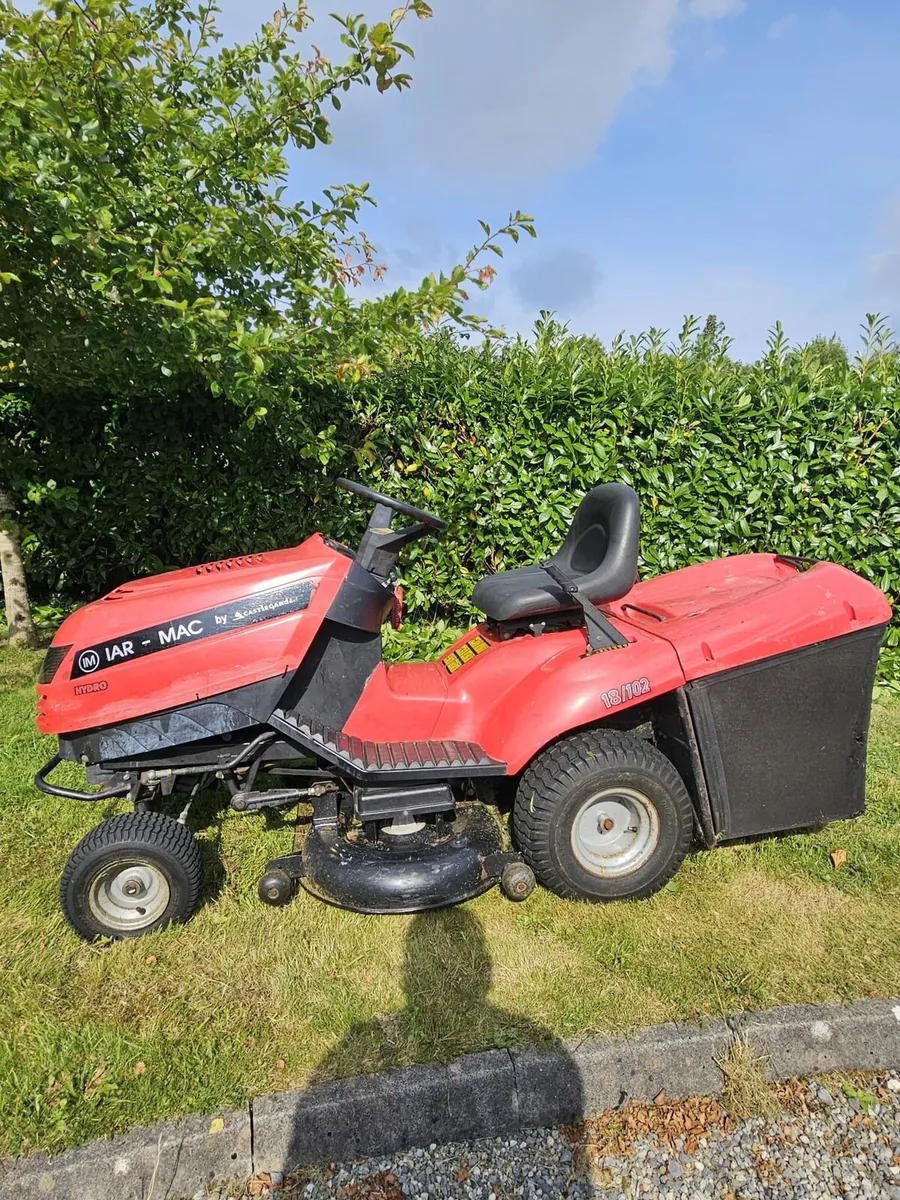 Ride on mower - Image 1