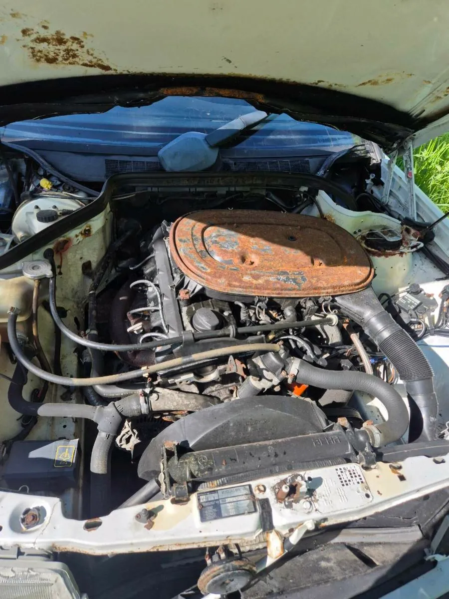 Mercedes 190e - Image 4