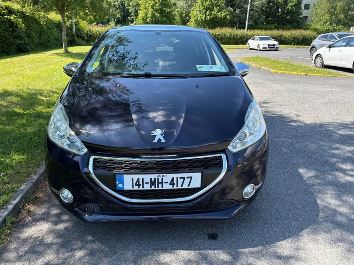 Peugeot 208 1.2 VTI Style 82bhp 5DR - Image 3