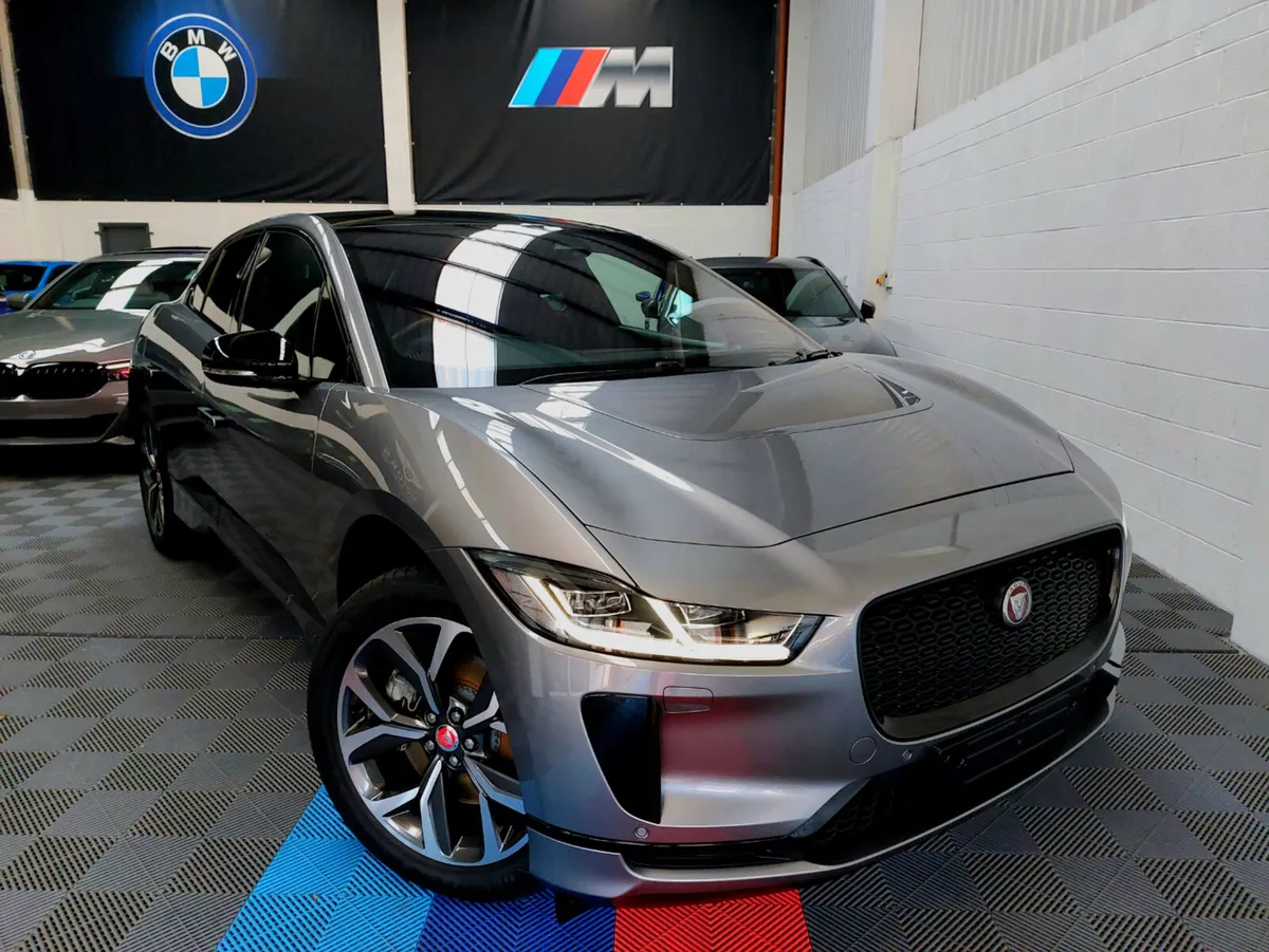 2022 i PACE EV400 HSE BLACK EDITION (100K+ NEW) - Image 1