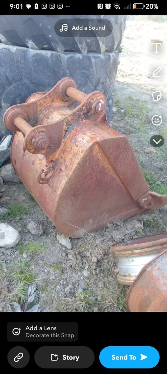 Selection of buckets 65mm and 45 mm - Image 4