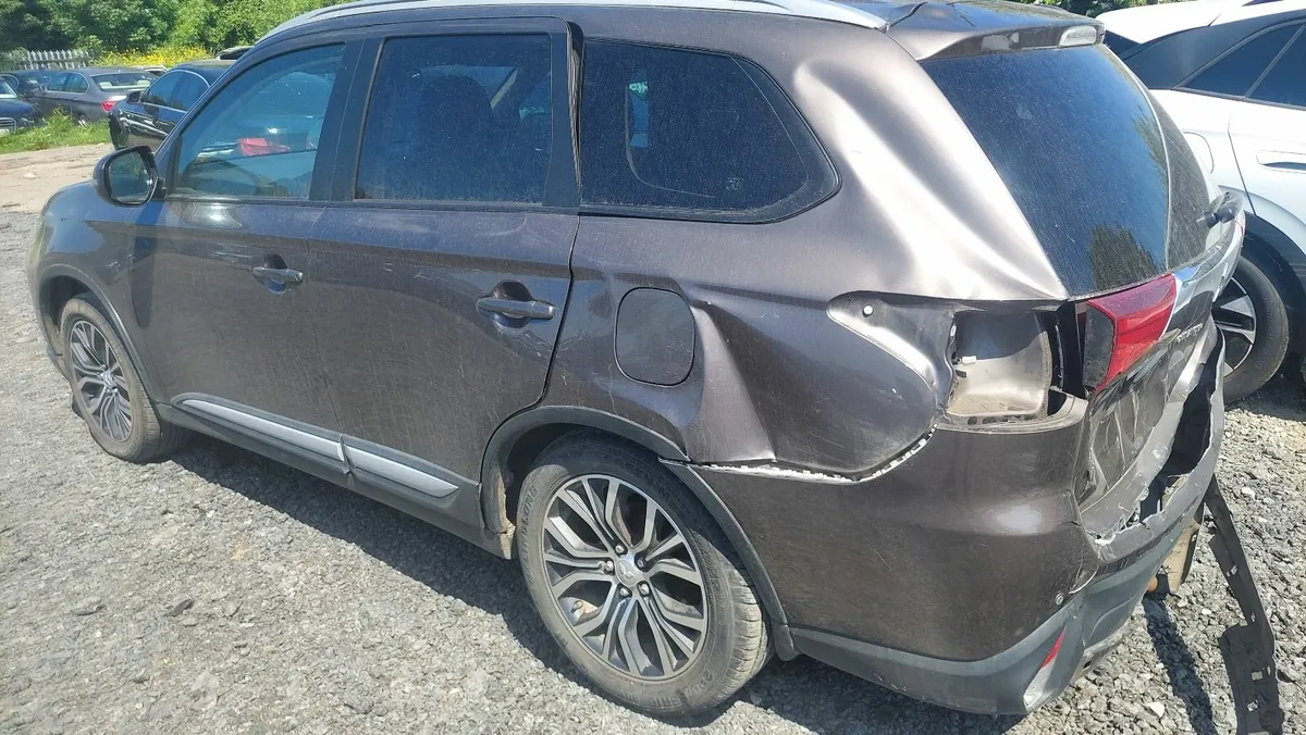 161 mitsubishi outlander - Image 4