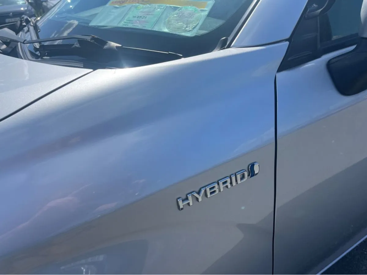Toyota Corolla Corolla Hybrid Axio 4DR Auto - Image 3