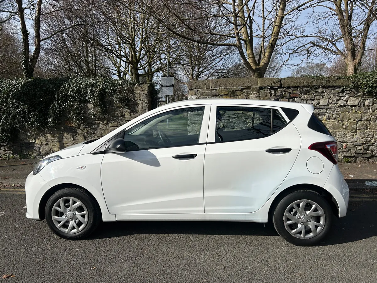 2017 HYUNDAI i10 PETROL SERVICE HISTORY - Image 4