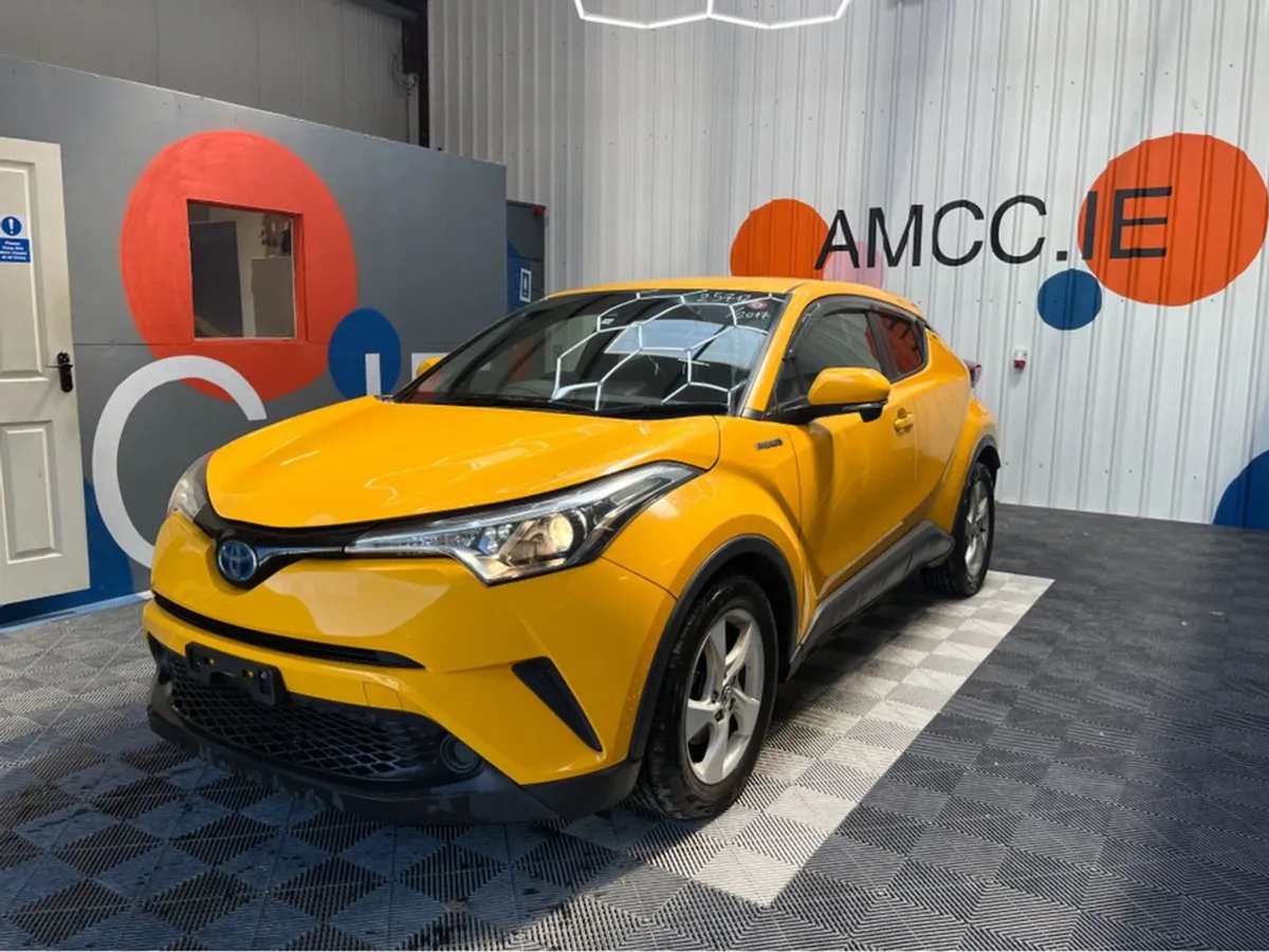 Toyota C-HR 1.8 Hyrbid / 91k KMs / Reverse Camera - Image 3
