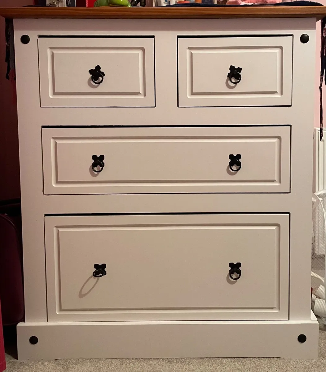 Bed room Furniture - Image 1