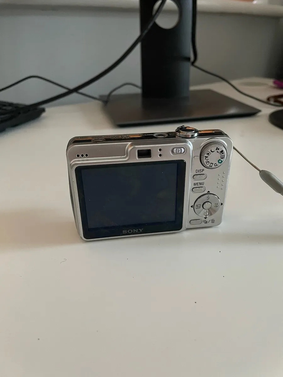 Sony Cyber-shot Digital Camera - Image 4