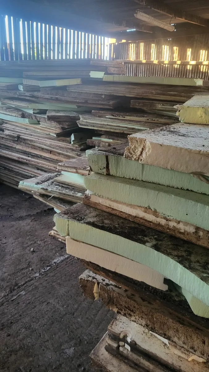 Old insulation - Image 2