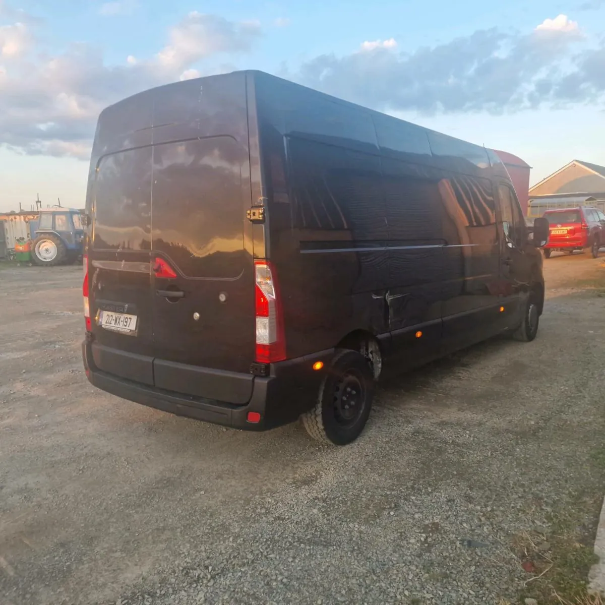 Renault Master,  Red edition - Image 4