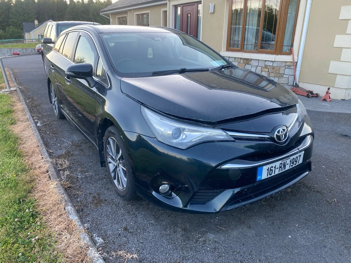 Toyota Avensis 2016 - Image 2