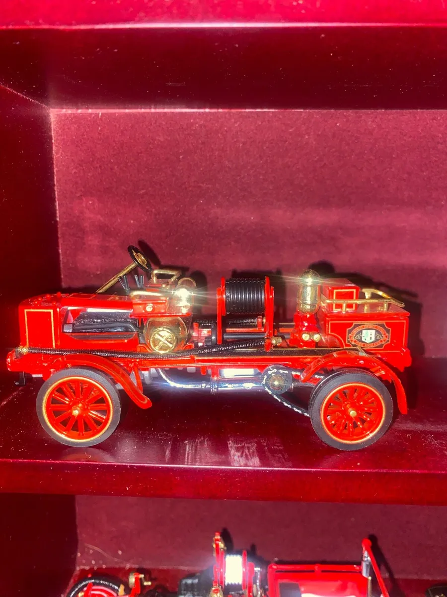Models - Image 3