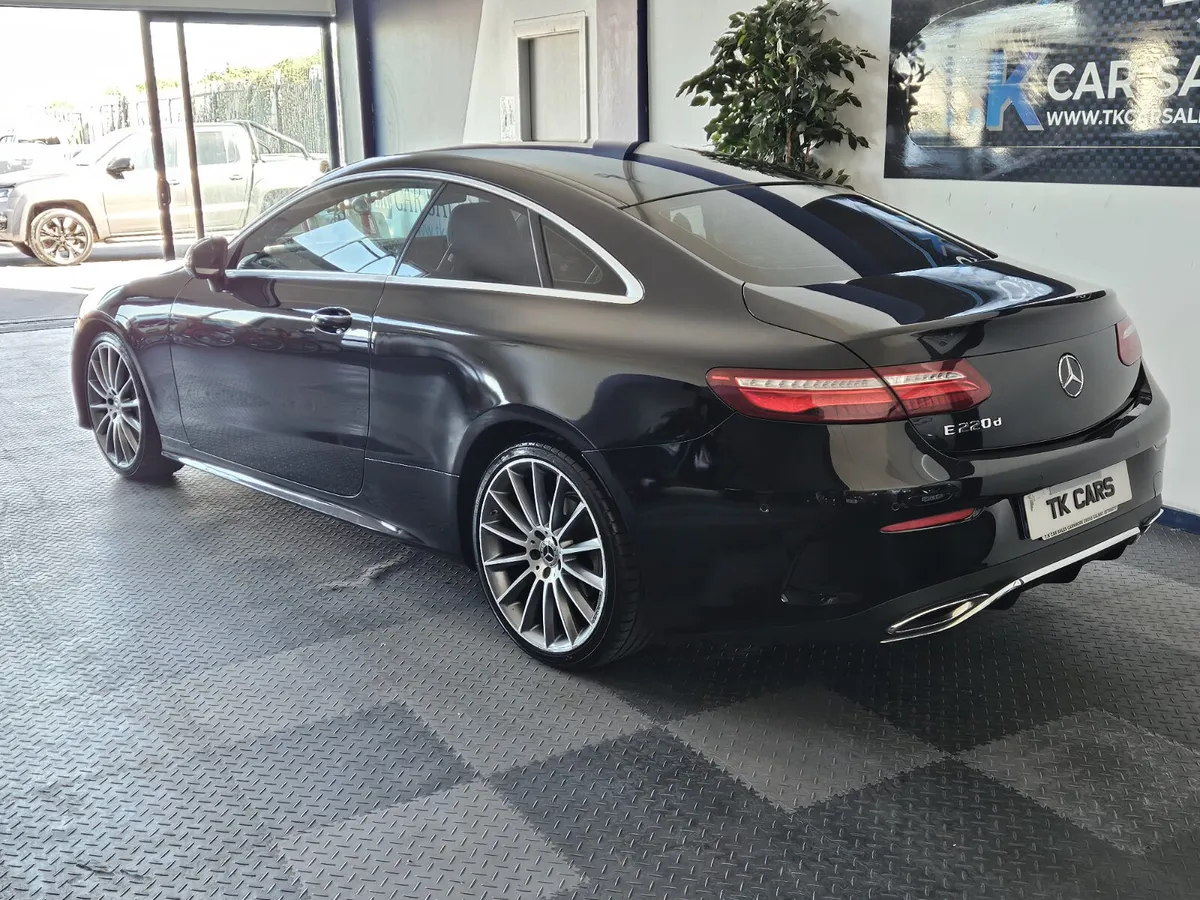 17 MERCEDES BENZ E-CLASS  COUPE AMG - Image 4