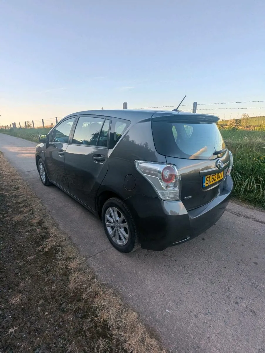Toyota Verso 2.0 d4d - Image 4