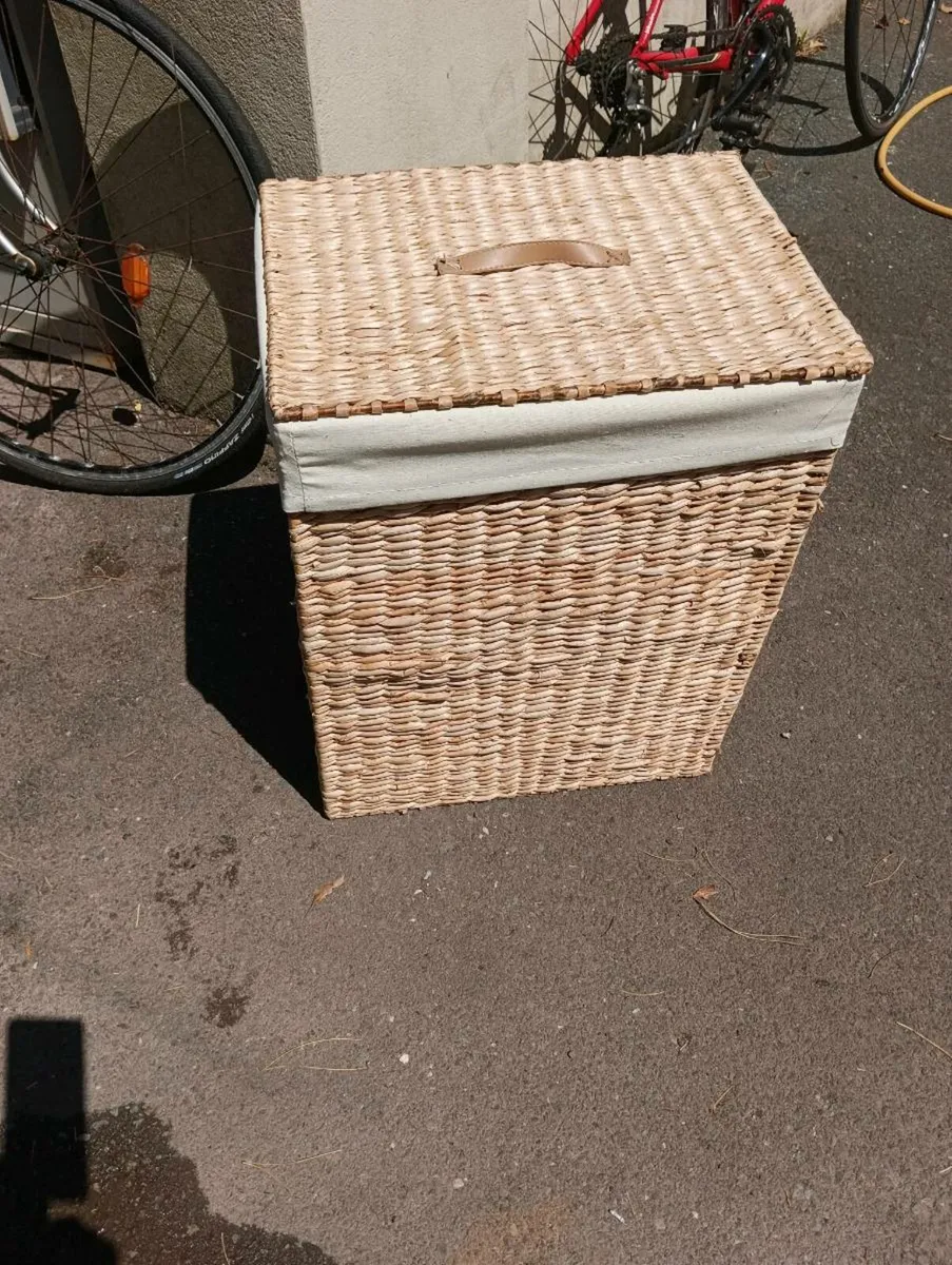 Laundry basket as good as New - Image 1