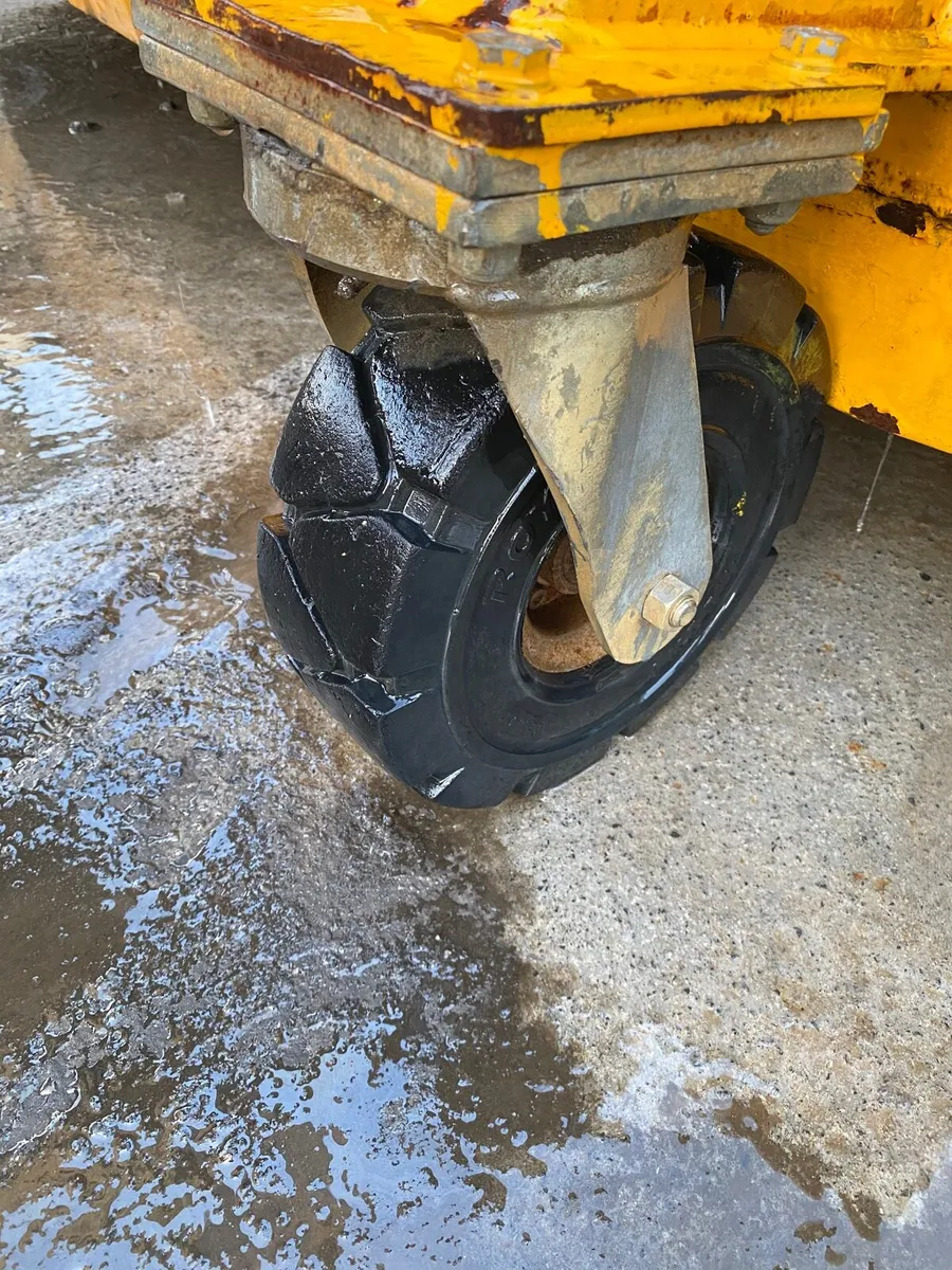 Eastern RS220 yard sweeper - Image 2