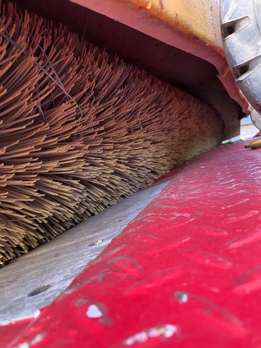 Eastern RS220 yard sweeper - Image 3