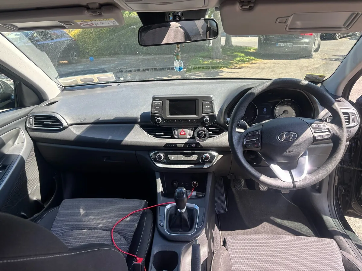 Car - Image 4