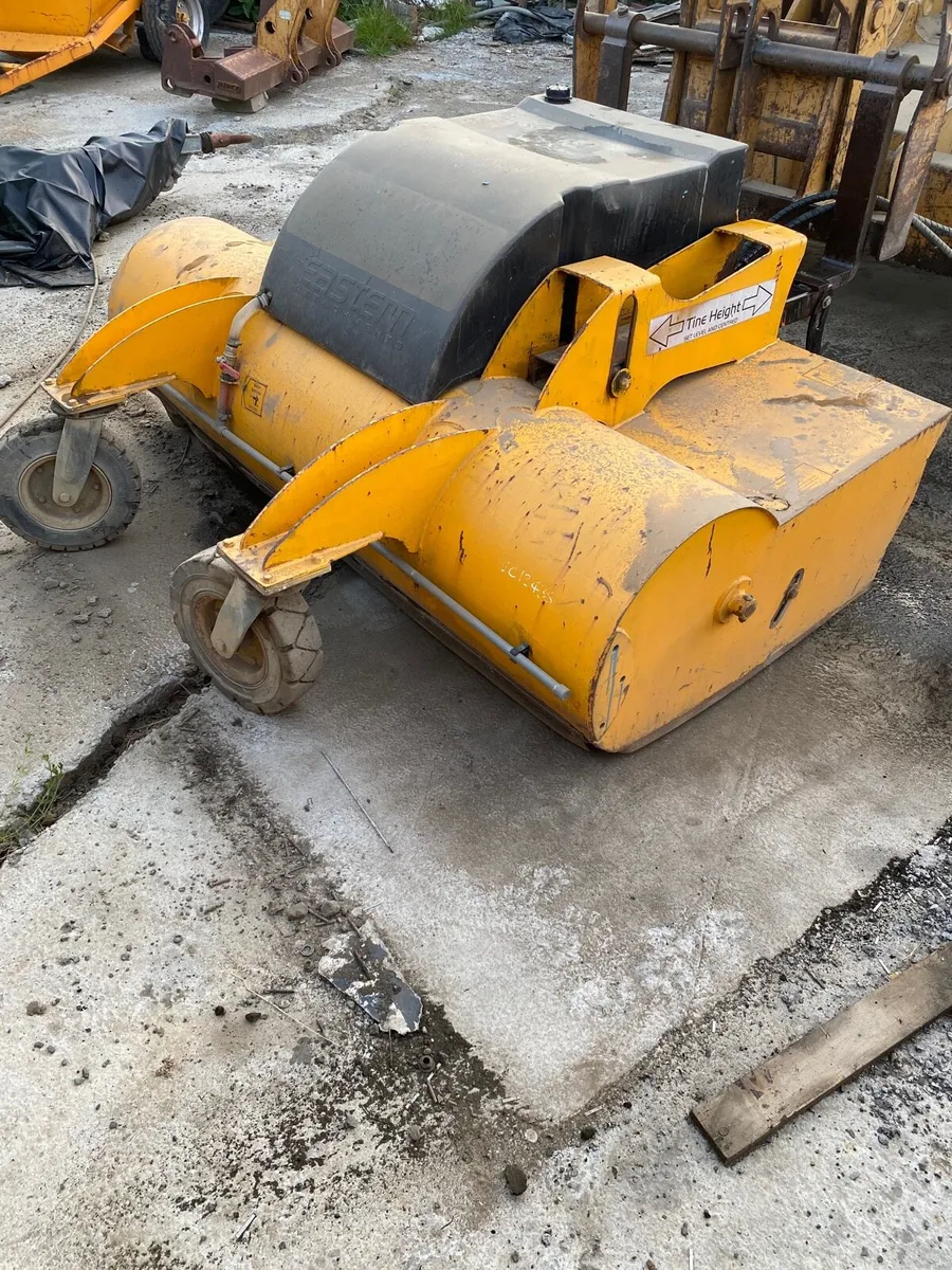 Eastern RS220 yard sweeper - Image 1