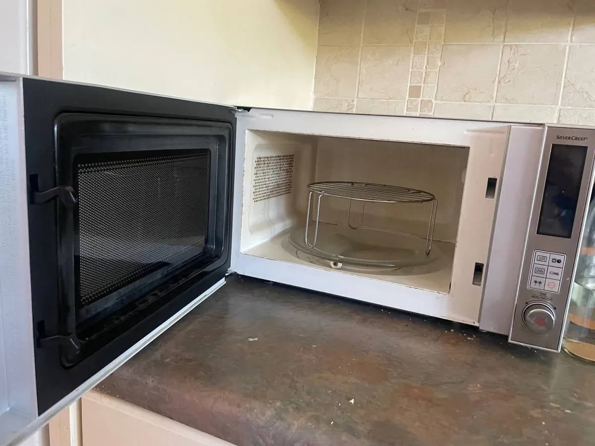 Microwave - Image 2