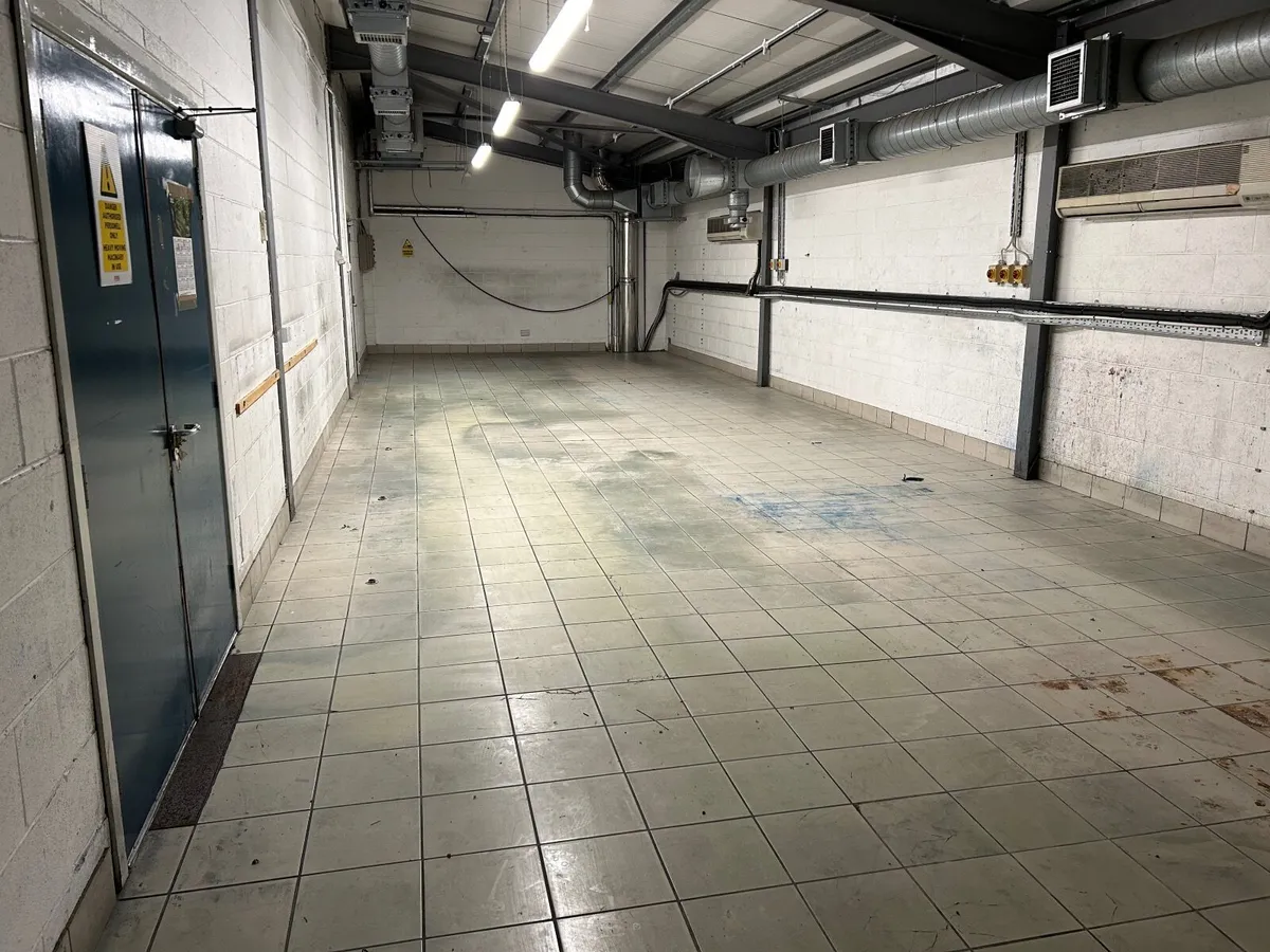 Commerical building north Dublin for rent