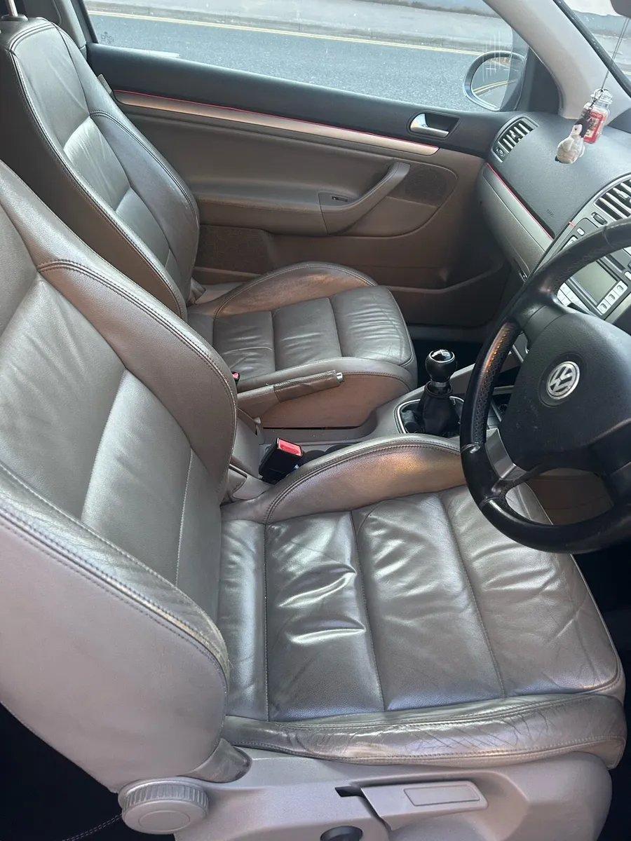 07 VW GOLF - Image 4