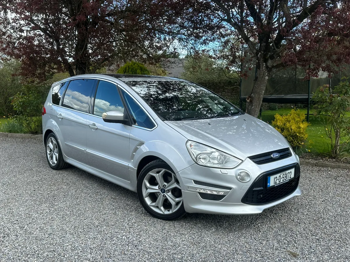 Ford S Max Titanium Pan Roof/ TV's-Hi Spec - Image 1
