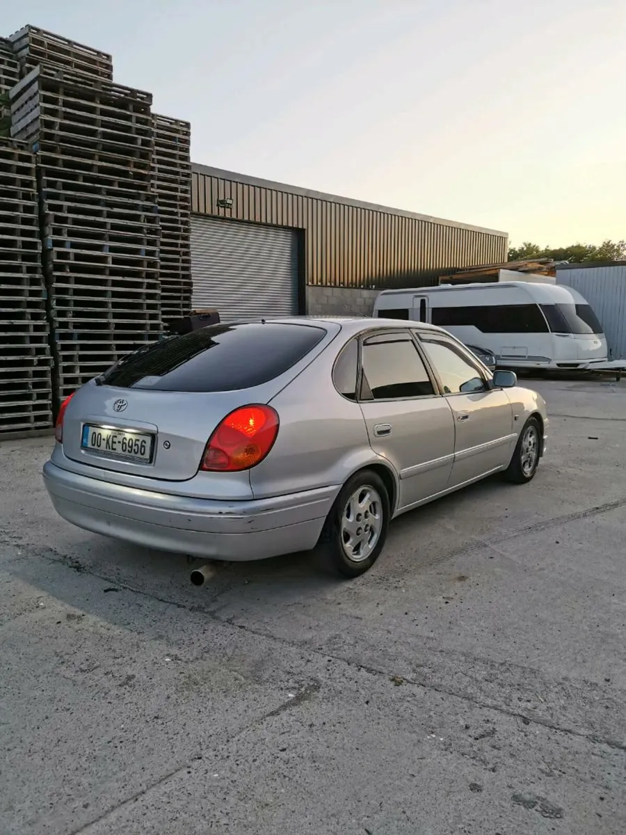 Toyota corolla - Image 2