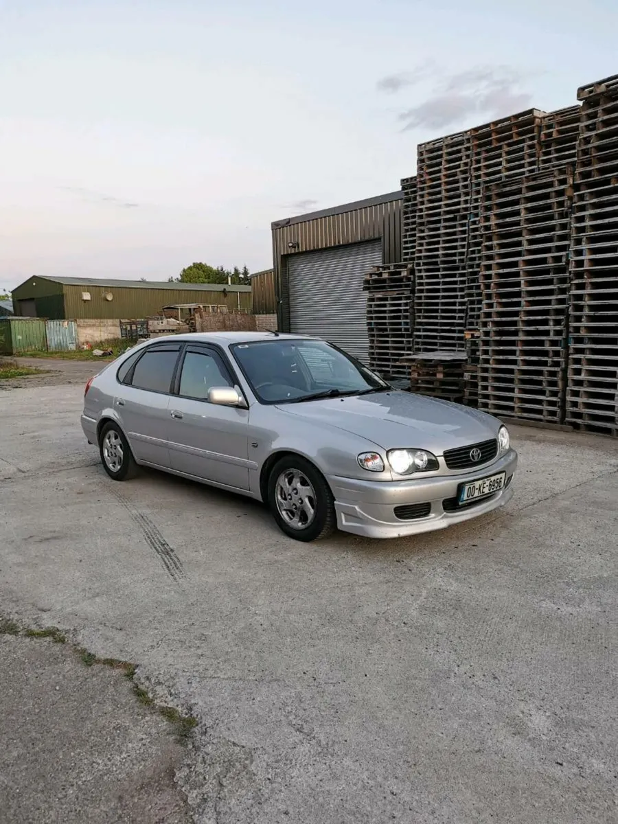 Toyota corolla - Image 4