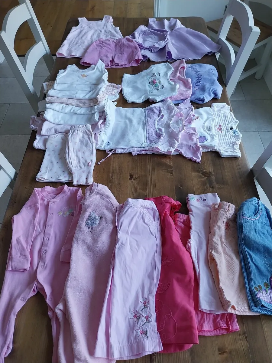 Childrens clothes - Image 1