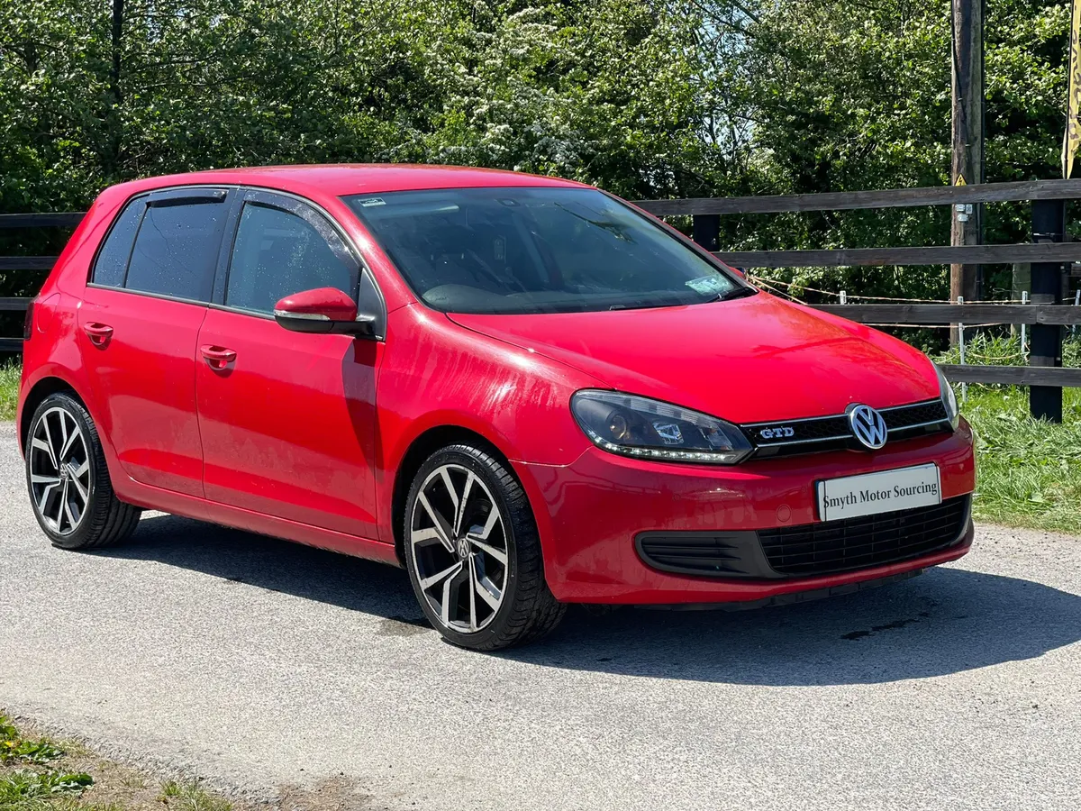 12 Volkswagen Golf 1.6TDi Bluemotion**** - Image 2