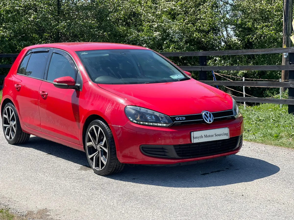 12 Volkswagen Golf 1.6TDi Bluemotion**** - Image 3