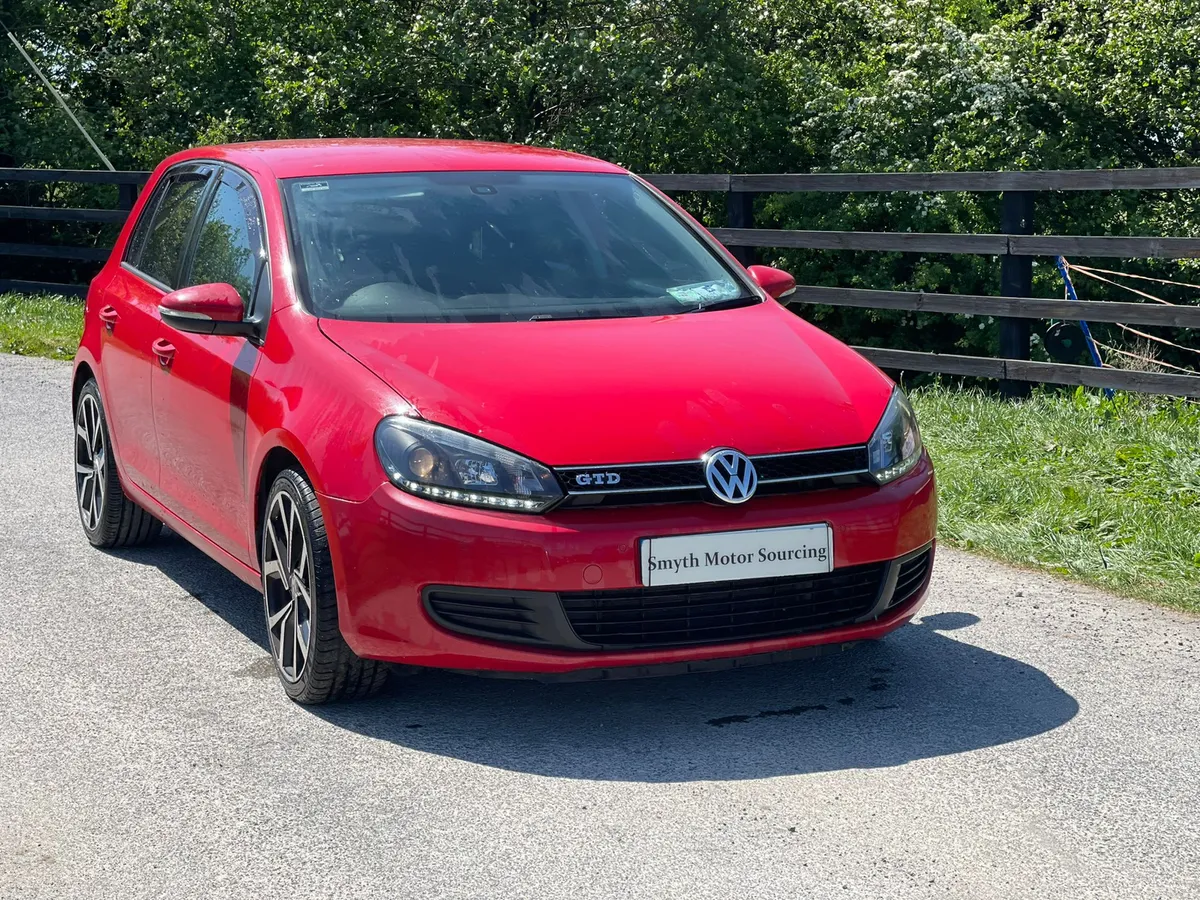 12 Volkswagen Golf 1.6TDi Bluemotion**** - Image 4
